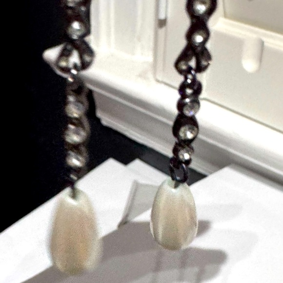 ✨ Stunning Swarovski Vintage Pave Crystal and Faux Pearl Drop Earrings - Picture 5 of 16